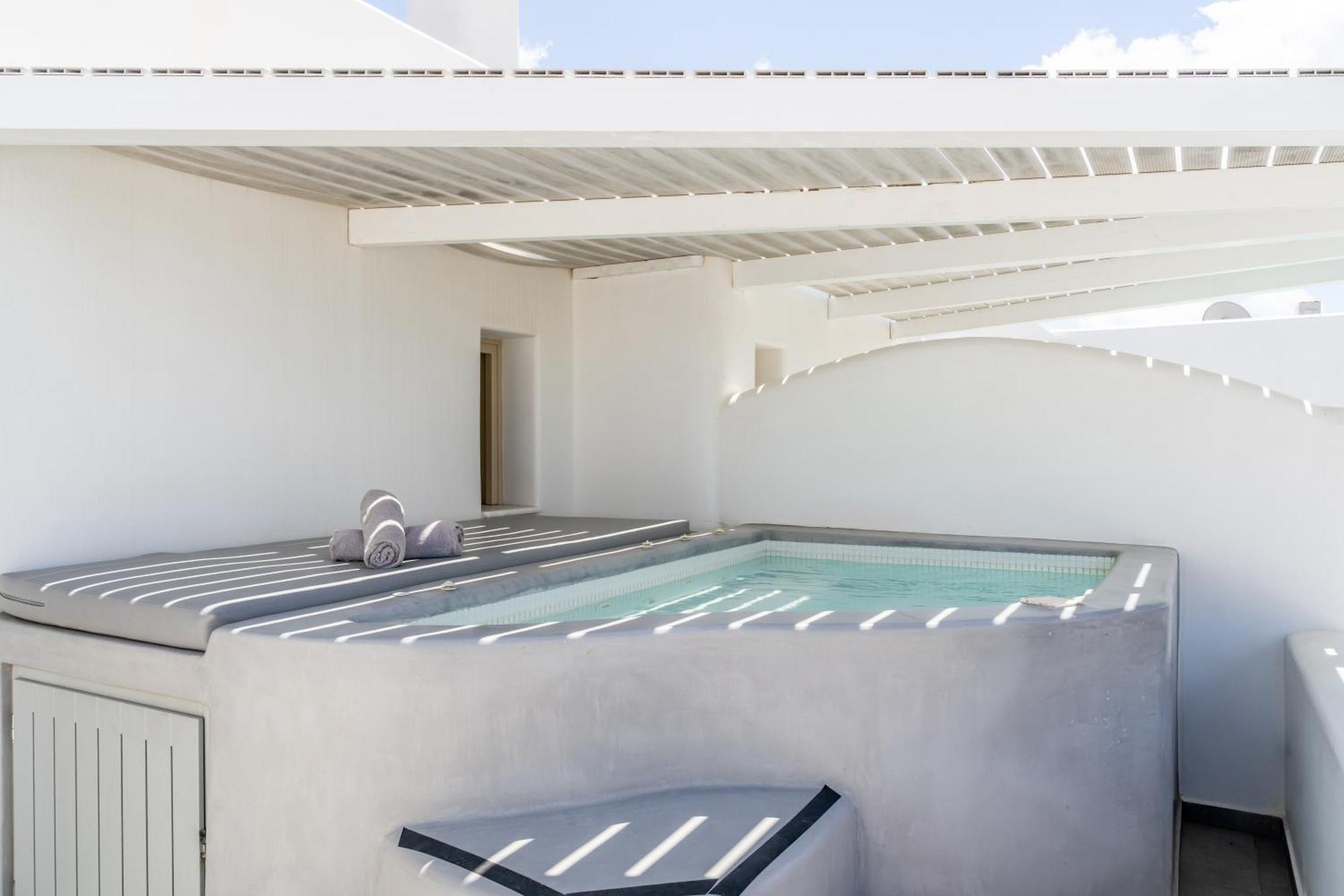 Marvarit Suites Mesaria Habitación foto